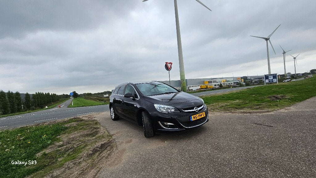 Foto 5 van Opel Astra 1.4 74KW ST 2016 Zwart