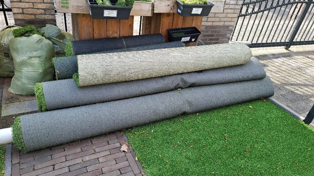 diverse stukken nieuw kunstgras, Ophalen, Nieuw, Minder dan 10 m², Kunstgras