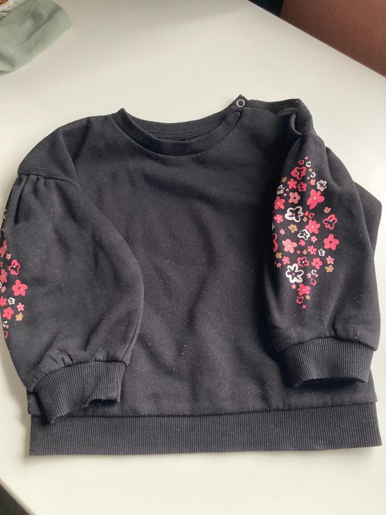 Zwarte trui met bloemetjes maat 92, Ophalen of Verzenden, Gebruikt, Meisje, Trui of Vest