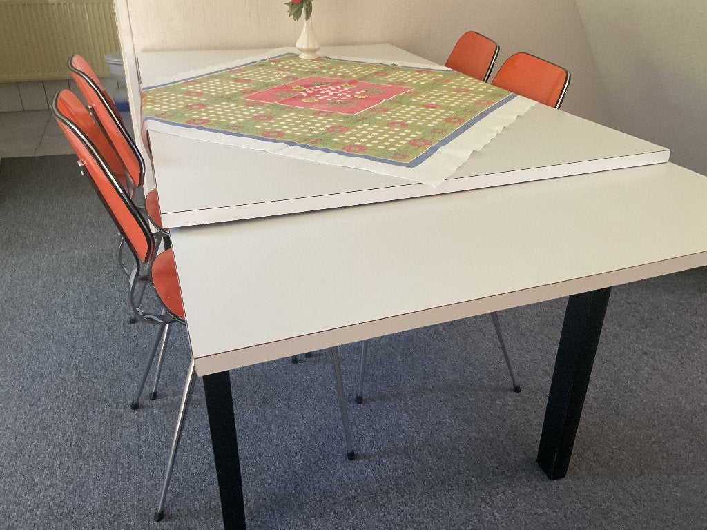 Eettafel met 8 stoelen - Retro desig, Huis en Inrichting, Tafels | Eettafels, Ophalen, Gebruikt, 100 tot 150 cm, 50 tot 100 cm