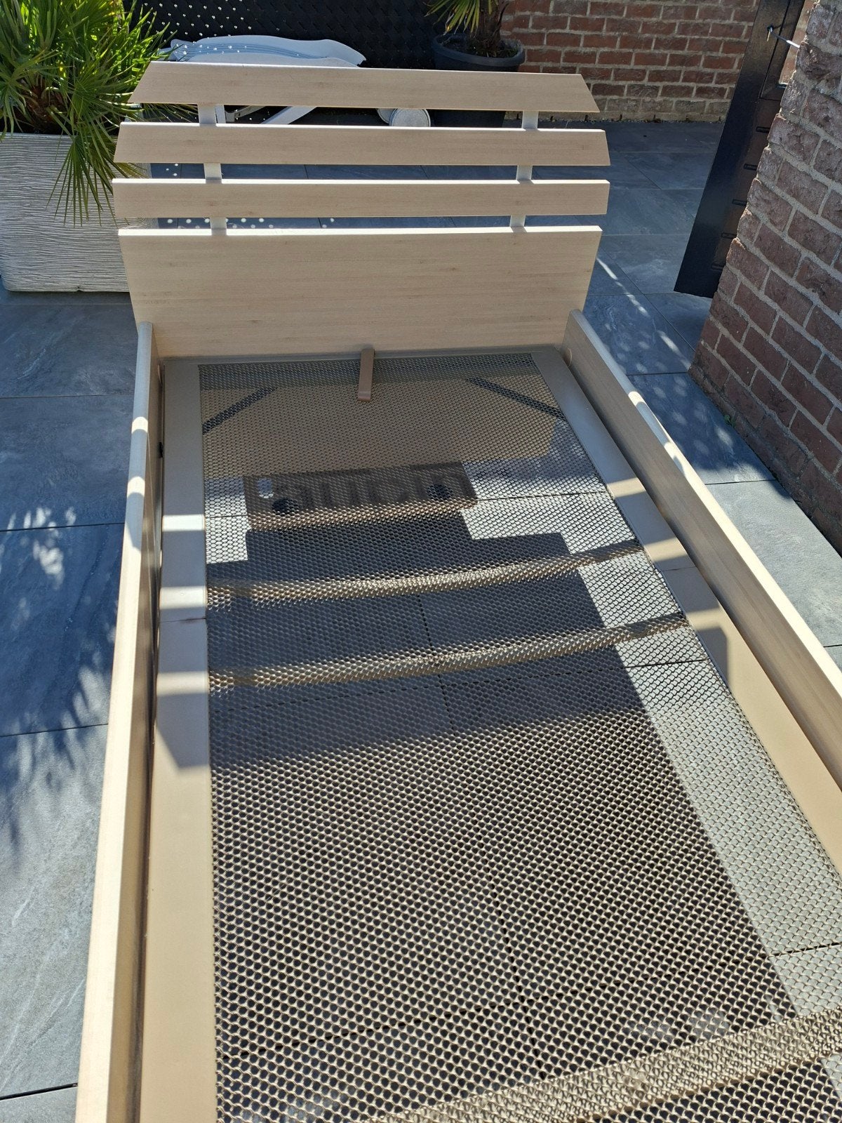 Eenpersoons bed 90x200 met auping spiraal en nachtkastje., Ophalen, 90 cm, Eenpersoons, Hout