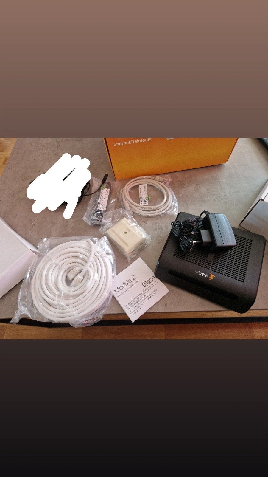 Ubee EVM320B kabelmodem, Computers en Software, Routers en Modems, Ophalen, Zo goed als nieuw, Ubee