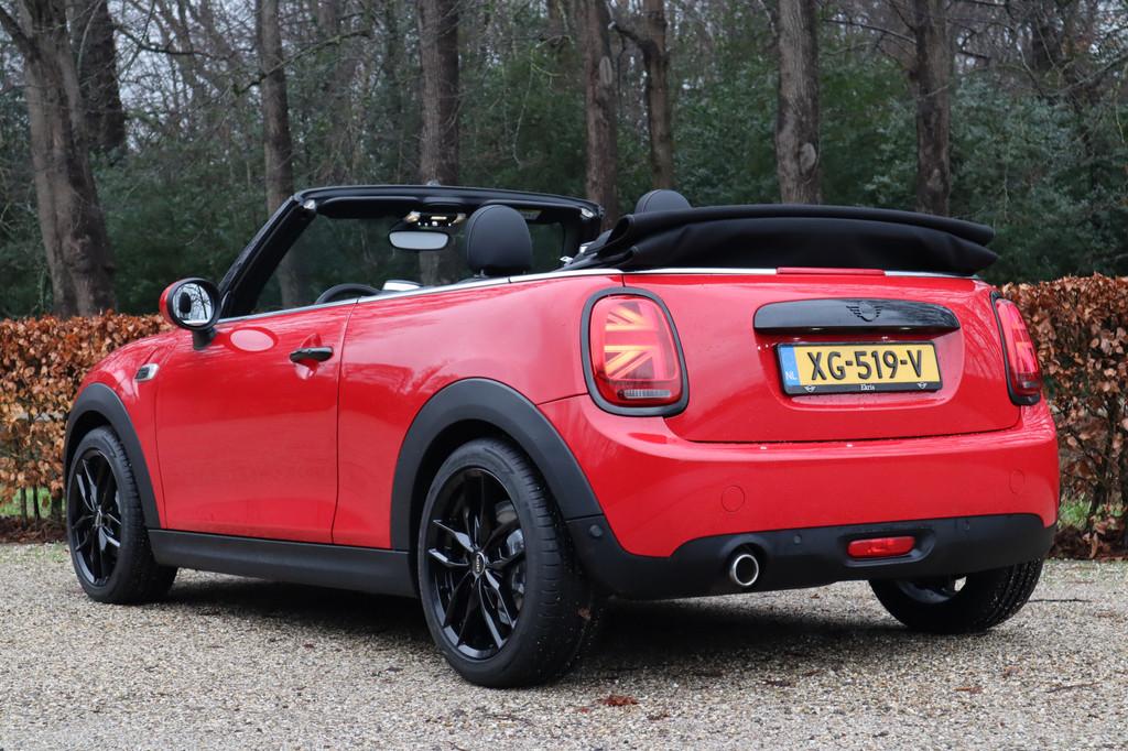 MINI Cabrio 1.5 Cooper | Carplay | HK Audio | Navi |, Auto's, Mini, Voorwielaandrijving, 12 maanden, 136 pk, Gebruikt