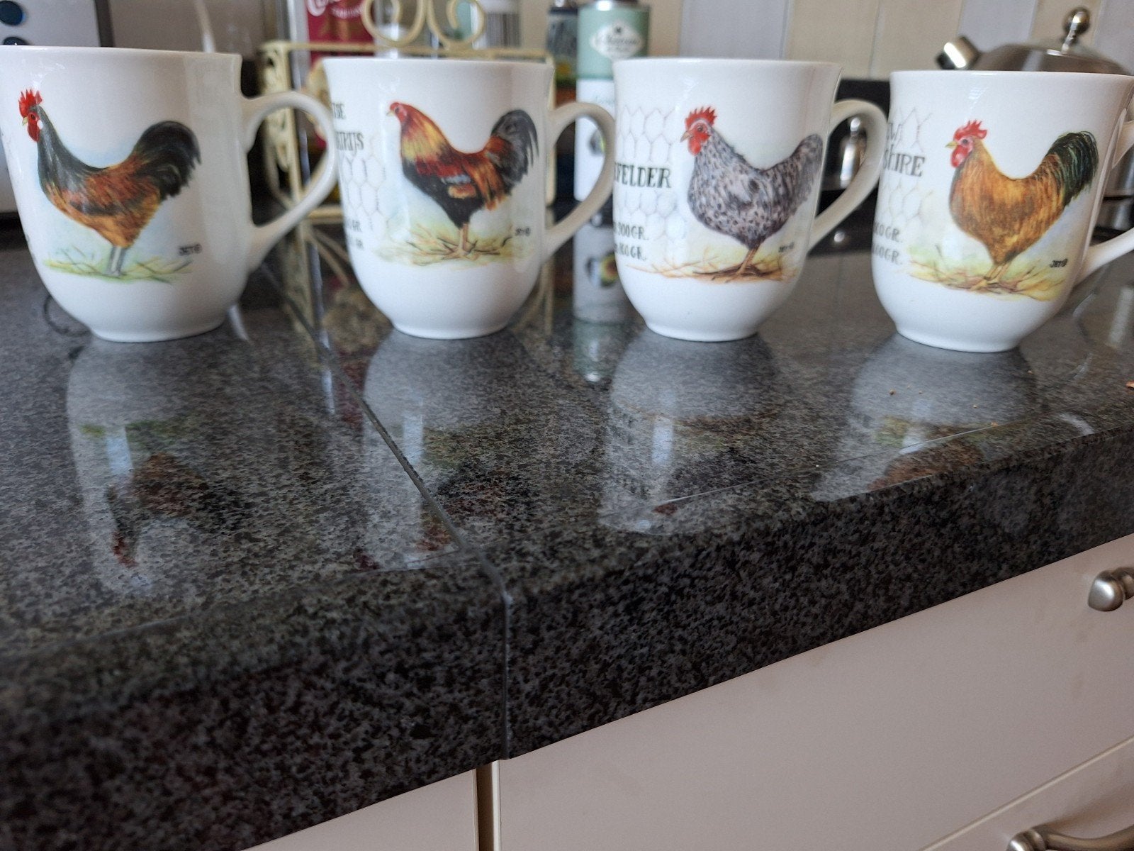 Porseleinen mokken met Jet decoratie - Kippen, Ophalen, Landelijk/Boerenbont, Mok, Zo goed als nieuw