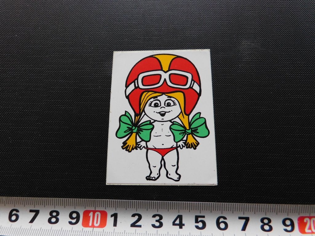 sticker strip meisje onderbroek helm staartjes, Ophalen, Zo goed als nieuw