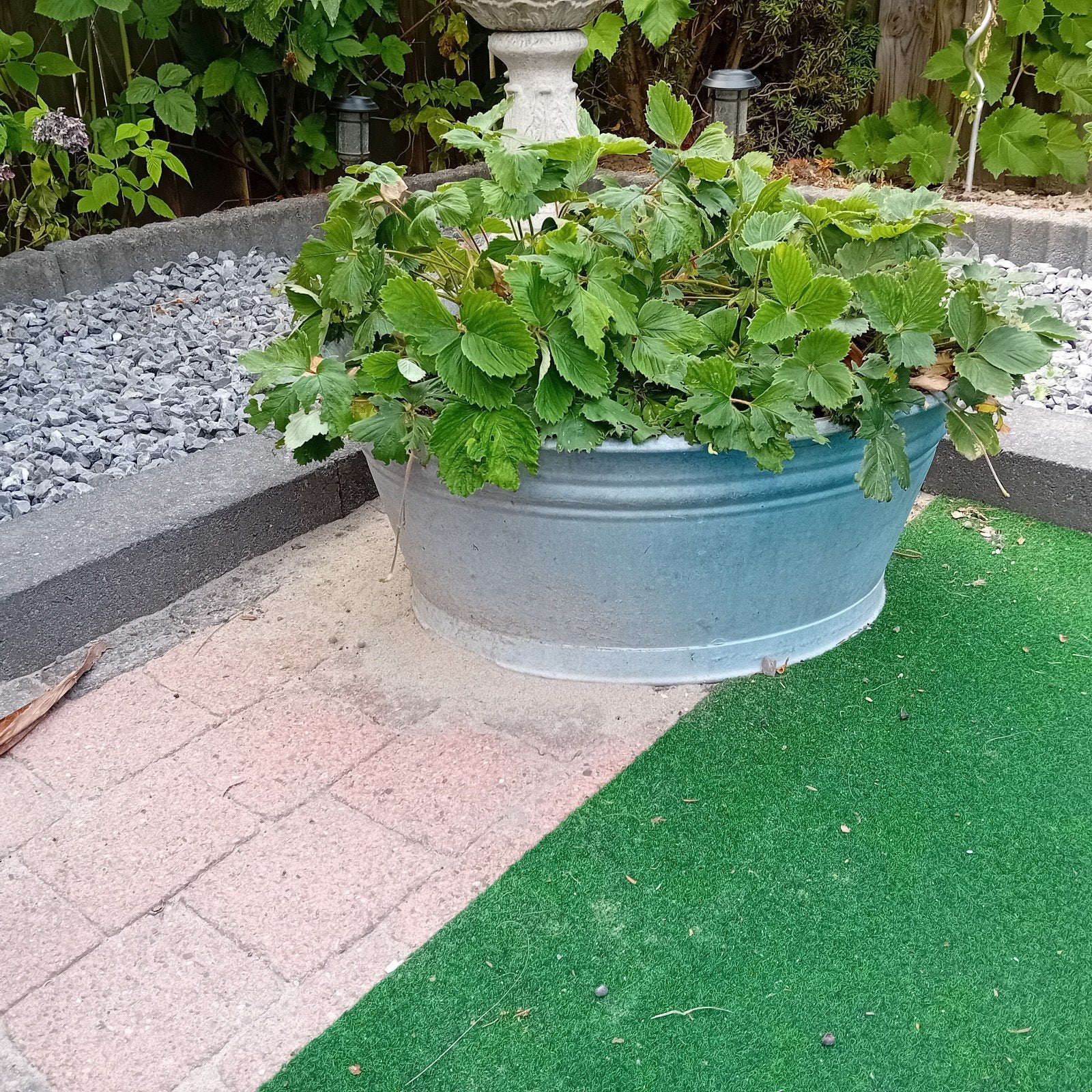 Grote zinken plantenbak teil voor tuin of balkon, Tuin en Terras, Gebruikt, Rond, Ophalen of Verzenden, Balkon