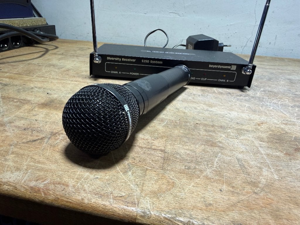 Beyer Dynamic S250 draadloze microfoon, Ophalen of Verzenden, Gebruikt, Zangmicrofoon, Draadloos