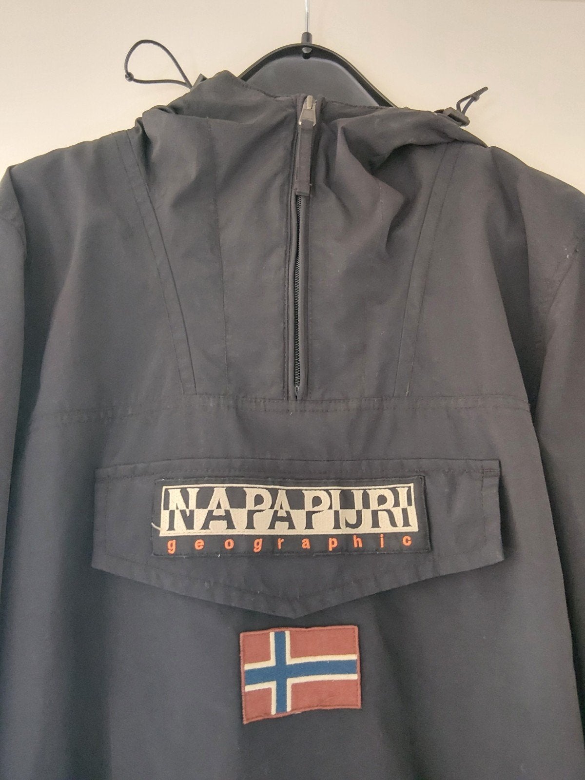 Napapijri anorak zomer maat M in uitstekende staat, Kleding | Heren, Maat 48/50 (M), Zwart, Ophalen of Verzenden, Zo goed als nieuw