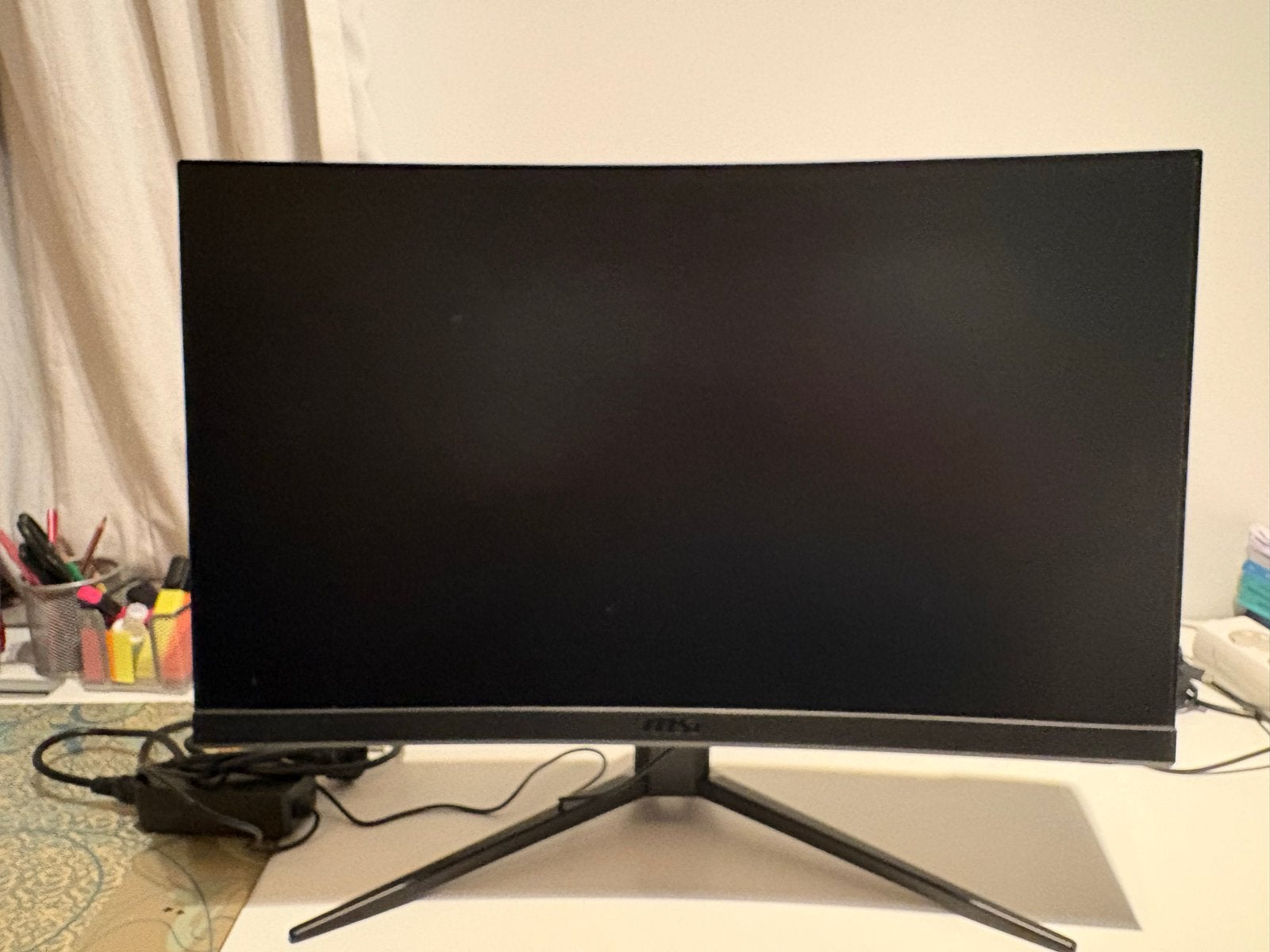 MSI Optix G27C4 Curved Gaming Monitor, Curved, VA, Full HD, Minder dan 1 ms