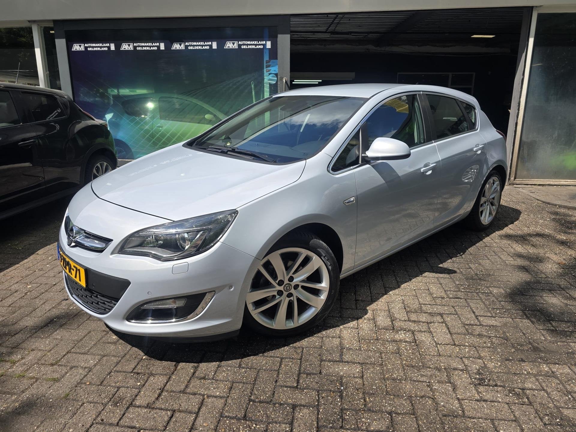 Opel Astra 1.4 Turbo Sport + |2E EIGENAAR |3/6 OF 12MND GARA, Auto's, Voorwielaandrijving, Euro 5, Gebruikt, 680 kg