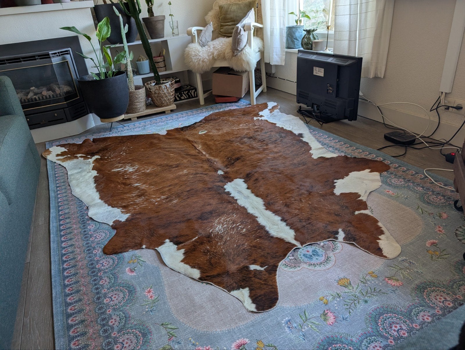 Prachtig koeienhuid vloerkleed - bruin/wit, 100 tot 150 cm, Rustiek, Natuurlijk, Bohemian, Ophalen of Verzenden, Zo goed als nieuw