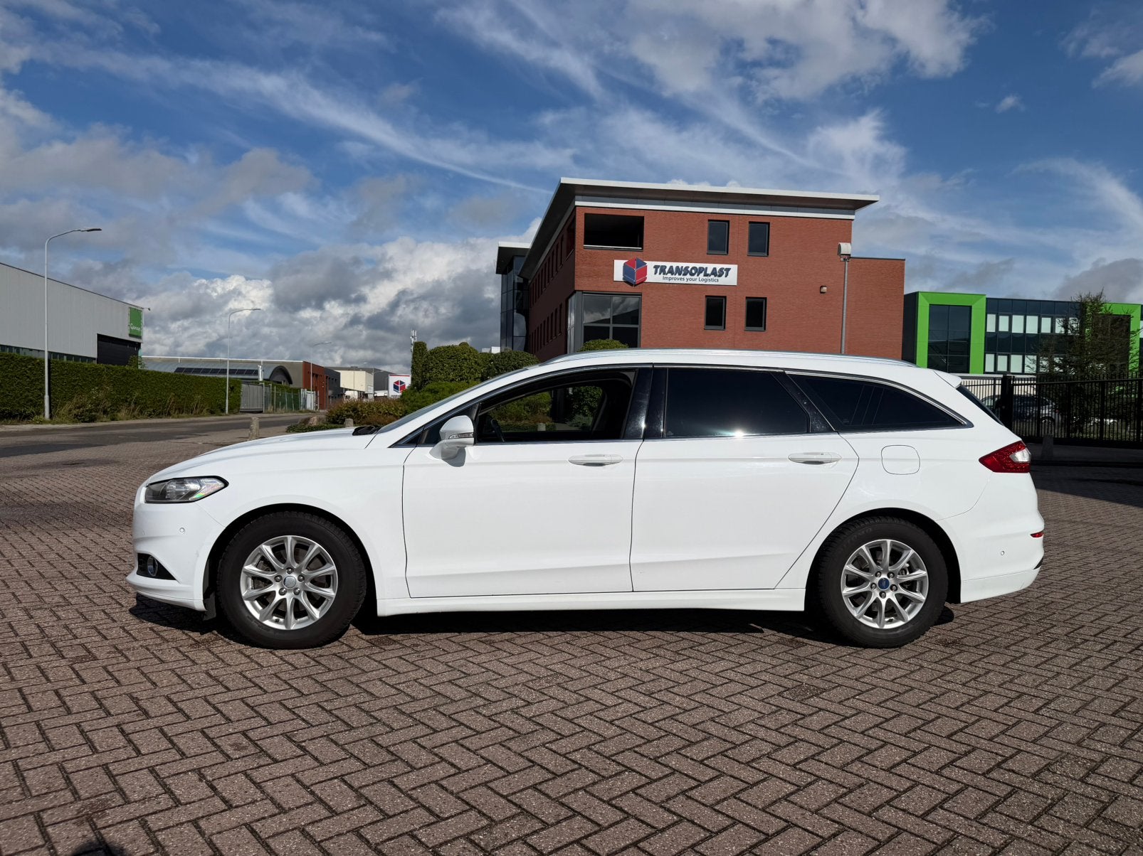 Ford Mondeo 1.5 Ecoboost 2015, distr riem vervangen in 2025, Voorwielaandrijving, Stof, Zwart, 4 cilinders