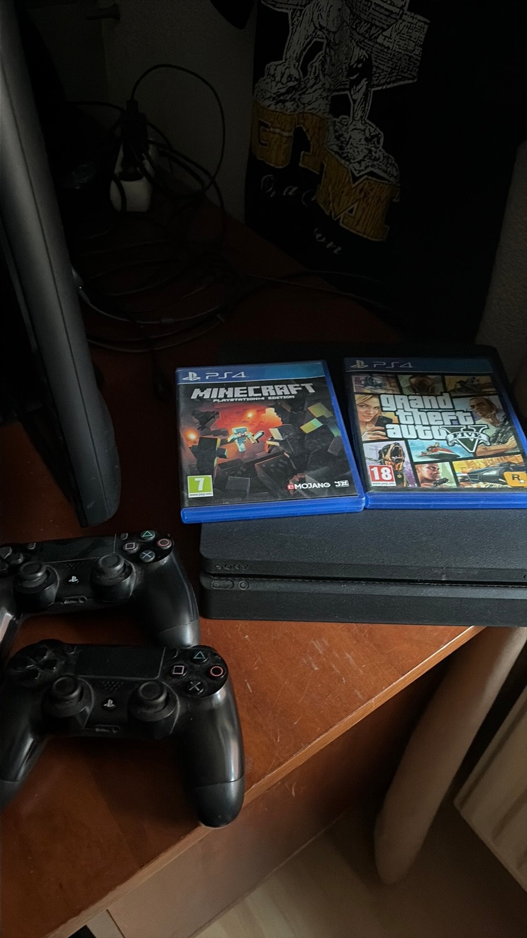 playstation 4 slim + controllers + games, Spelcomputers en Games, Ophalen, Met games, Met 2 controllers, Zo goed als nieuw