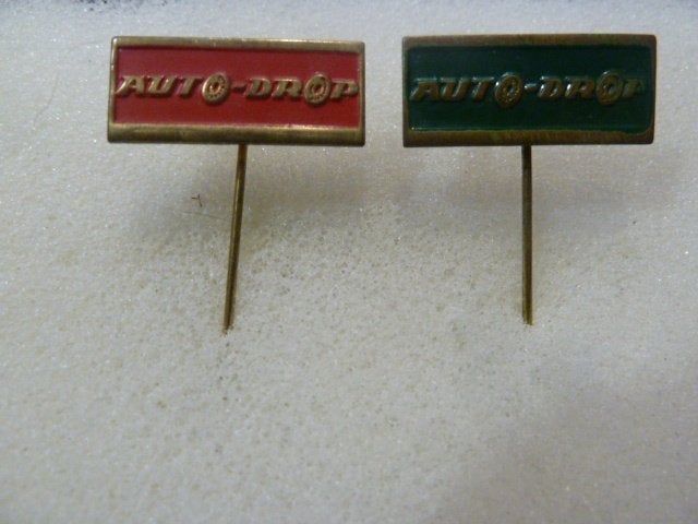 Vintage Auto-Drop Speldjes - Rood en Groen, Ophalen of Verzenden, Gebruikt, Overige onderwerpen, Speldje of Pin
