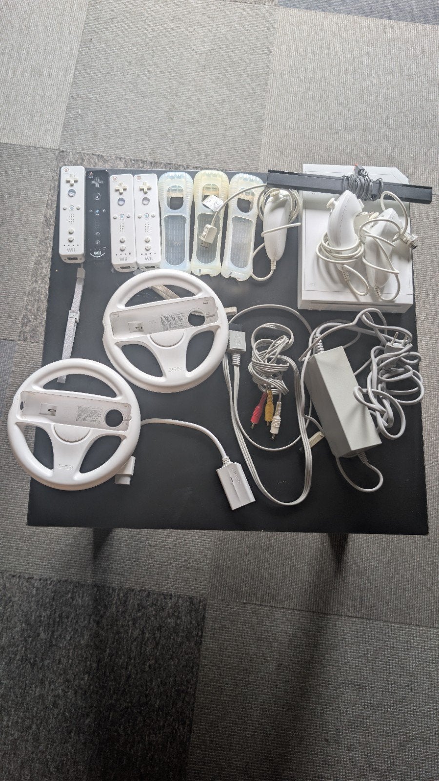 Nintendo Wii set + adapter for modern TVs + mSD with games, Ophalen of Verzenden, Gebruikt, Met 3 controllers of meer, Met games
