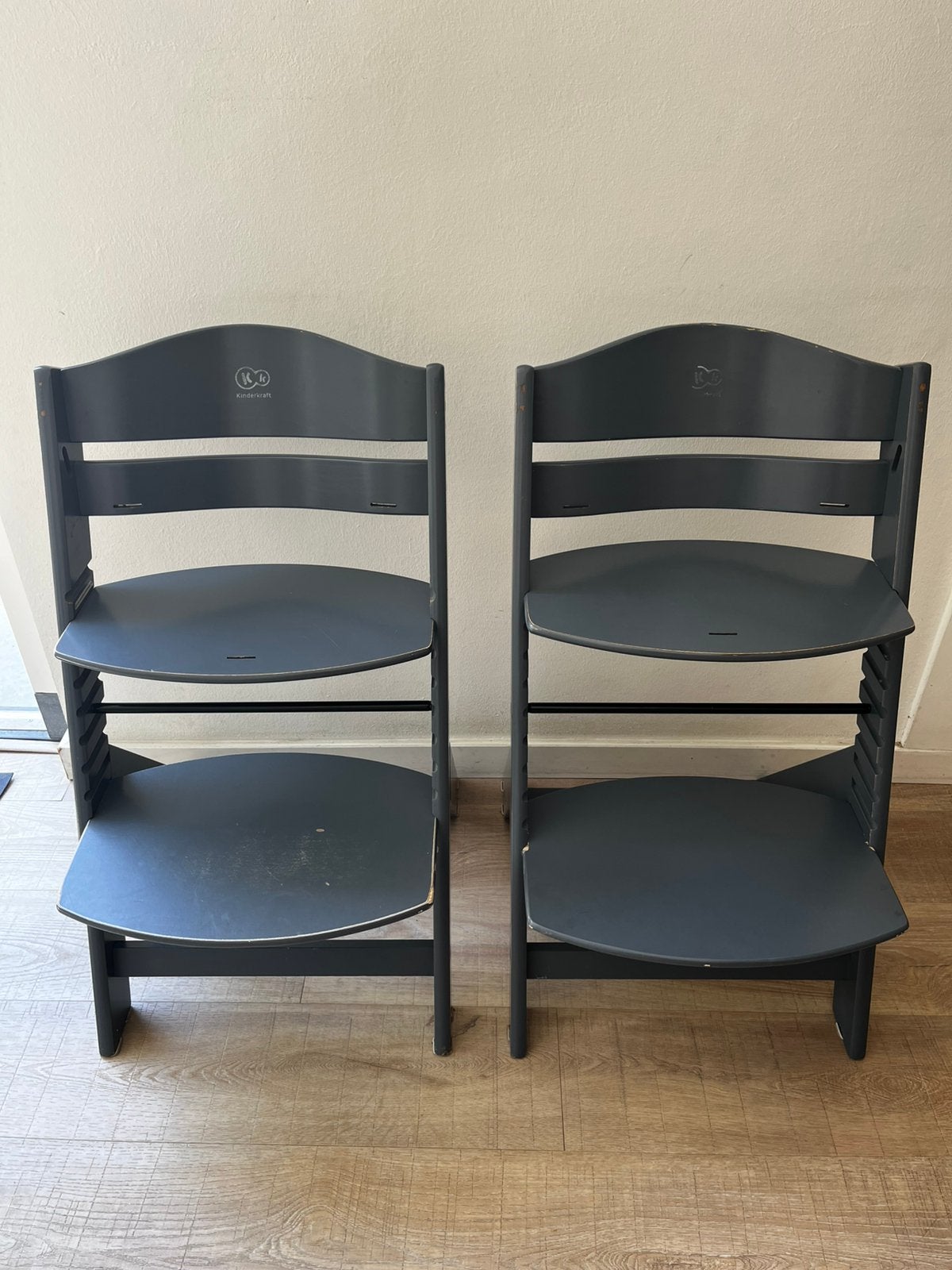 2 Kinderkraft kinderstoelen samen €25, Ophalen, Gebruikt, Meegroeistoel, Aanschuifbaar