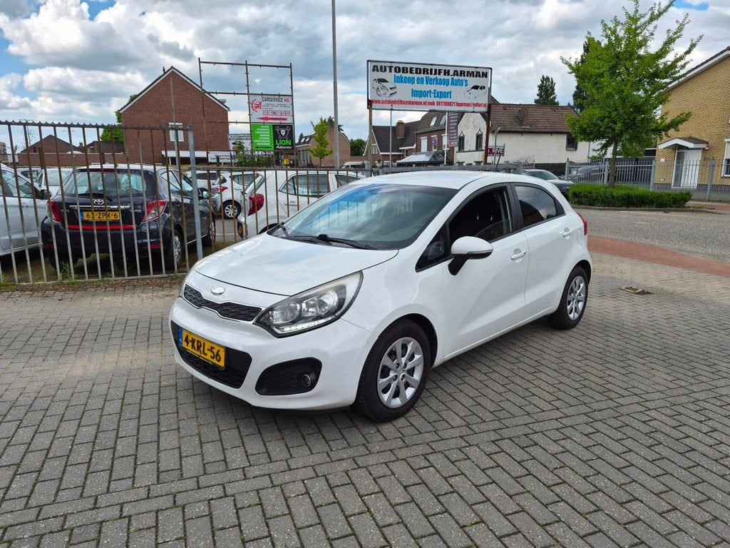 Kia Rio 1.2 CVVT Super Pack, Auto's, Euro 5, 4 cilinders, Wit, Origineel Nederlands