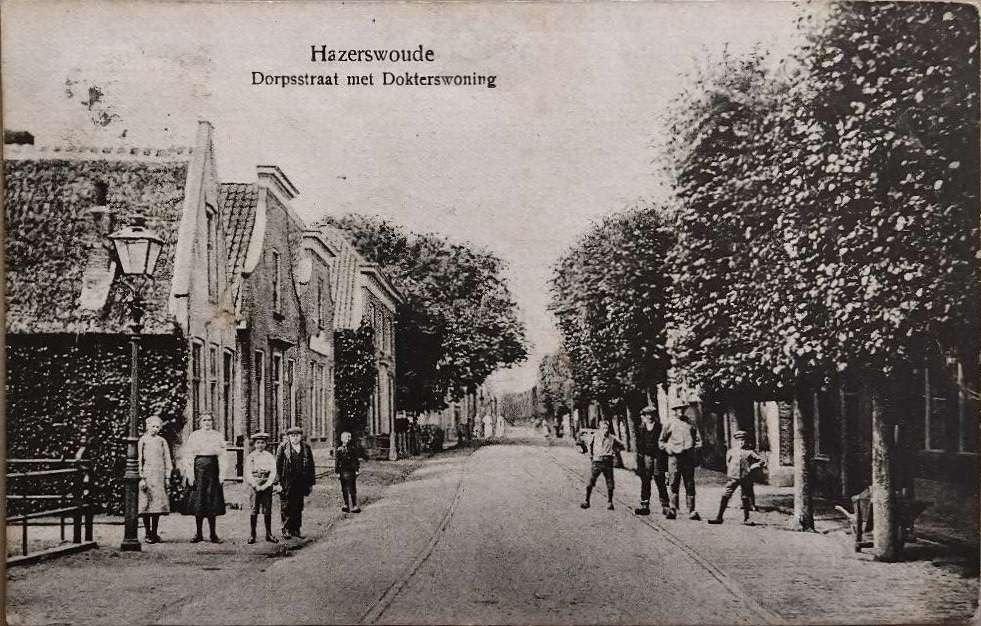 Hazerswoude – Dorpsstraat met Dokterswoning (ca. 1920), Ophalen of Verzenden, Voor 1920, Gelopen, Zuid-Holland