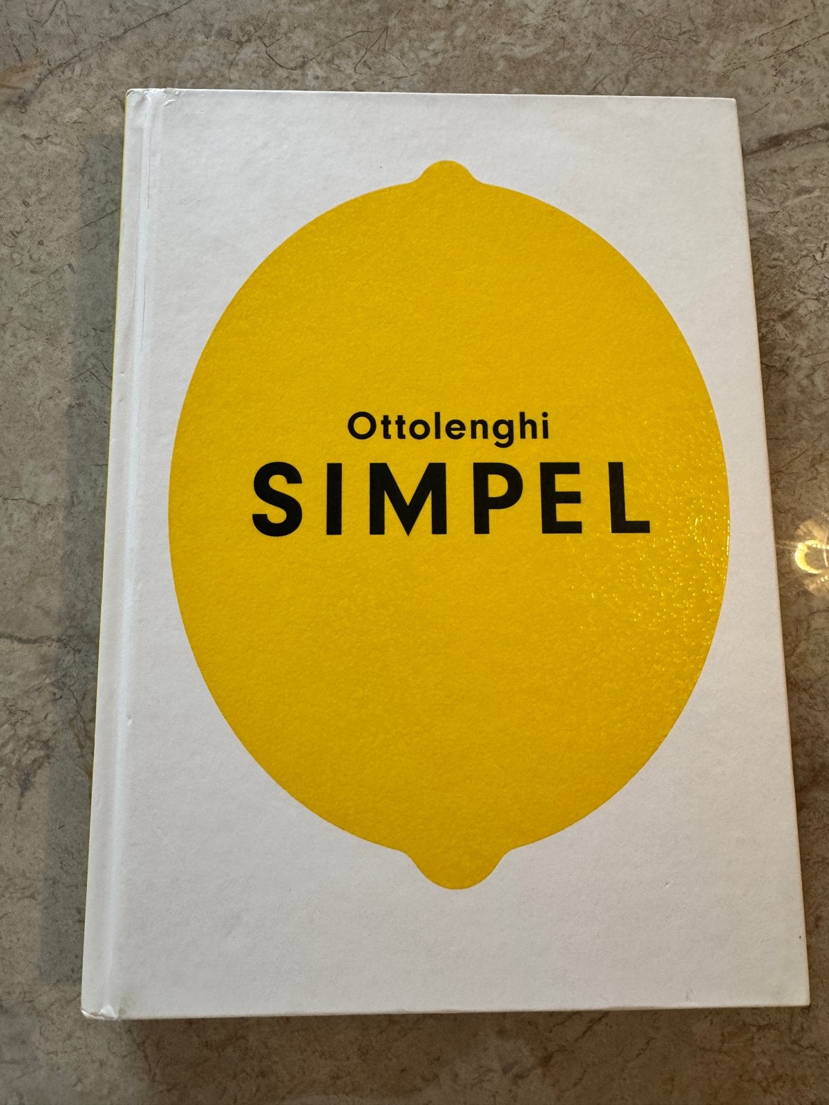 Ottolenghi SIMPEL kookboek - Zo goed als nieuw, Boeken, Kookboeken, Hoofdgerechten, Midden-Oosten en Marokko, Vegetarisch, Ophalen of Verzenden