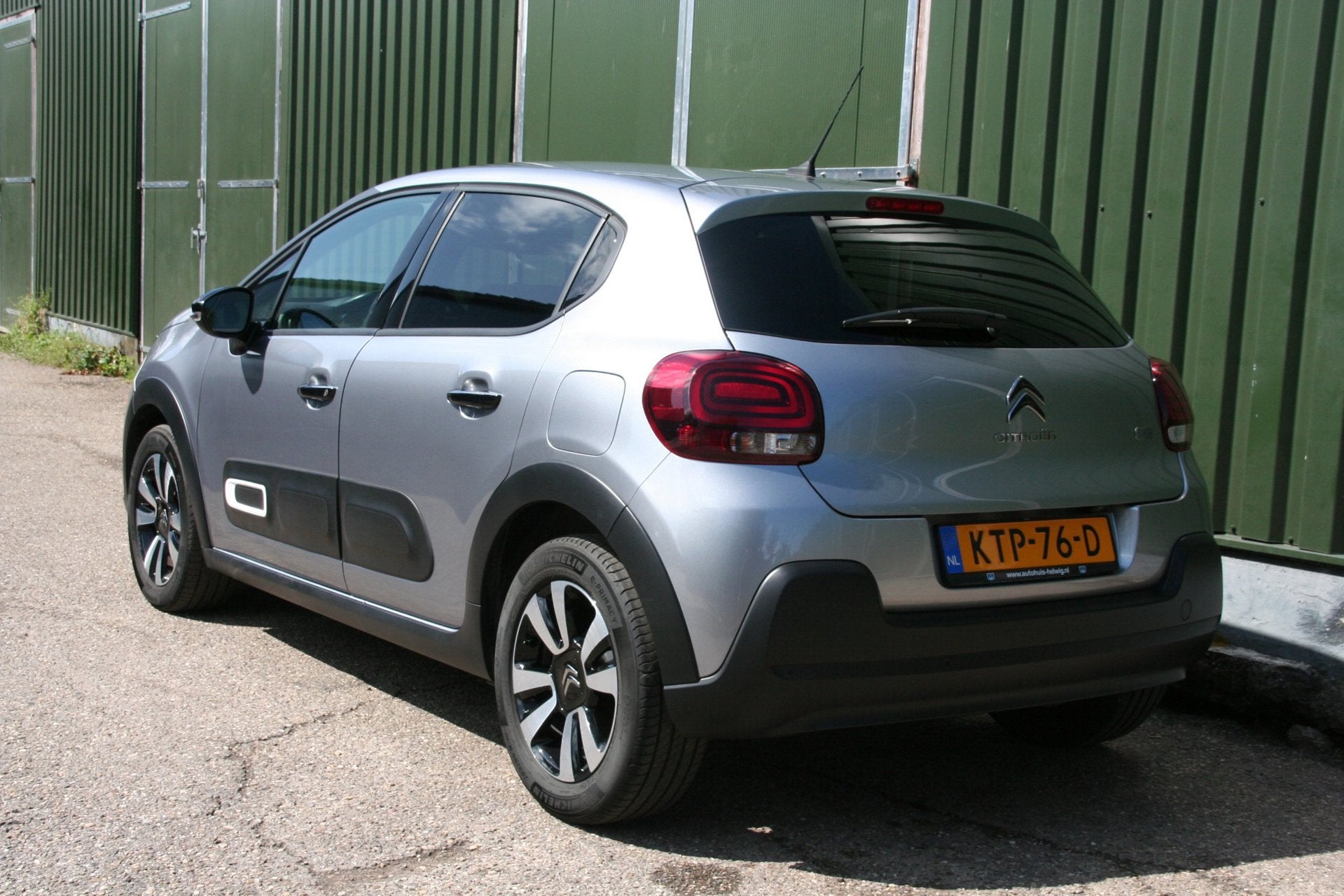 Citroen C3 1.2 PureTech C-Series, AIRCO, NAVIGATIE, CRUISE,, Voorwielaandrijving, Gebruikt, 1199 cc, 450 kg
