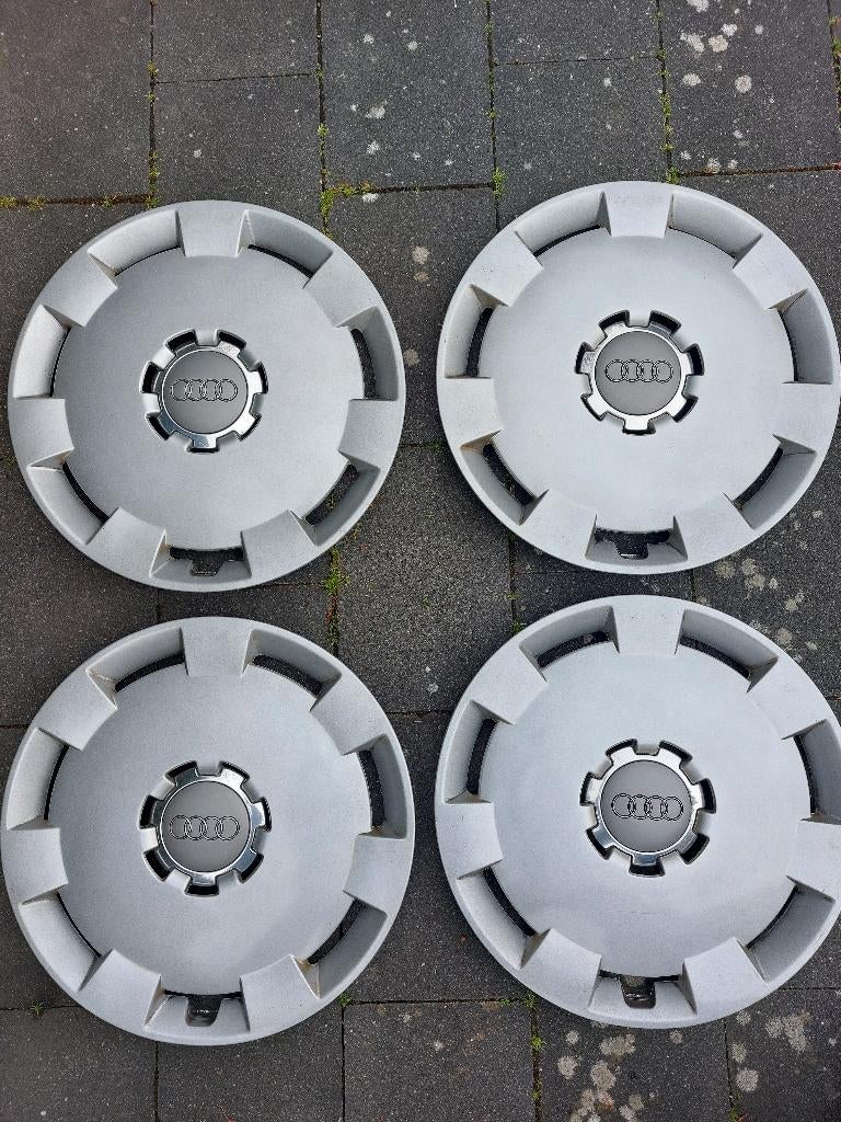 4x originele AUDI 16" wieldoppen velgdoppen naafdoppen, Auto diversen, Wieldoppen, Ophalen of Verzenden, Zo goed als nieuw