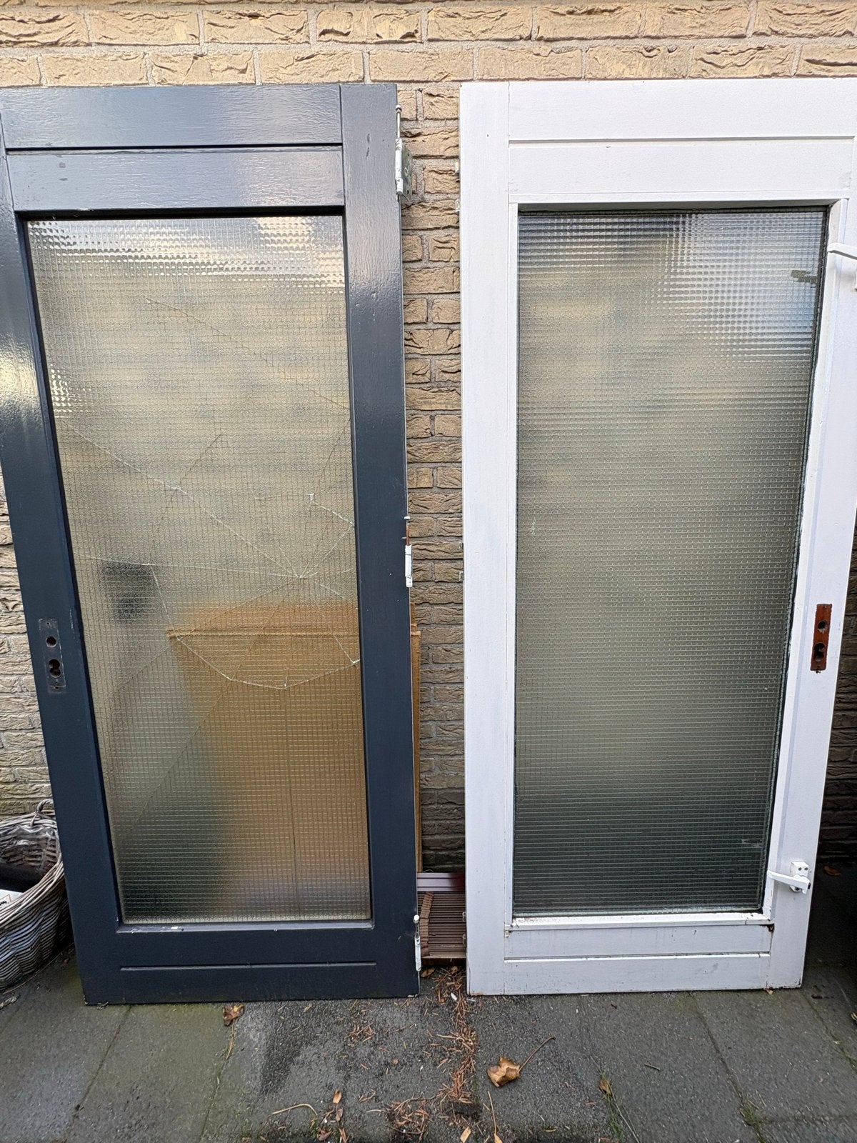 Twee deuren hardhouten met glas, één beschadigd, Ophalen, Gebruikt, 80 tot 100 cm, Buitendeur