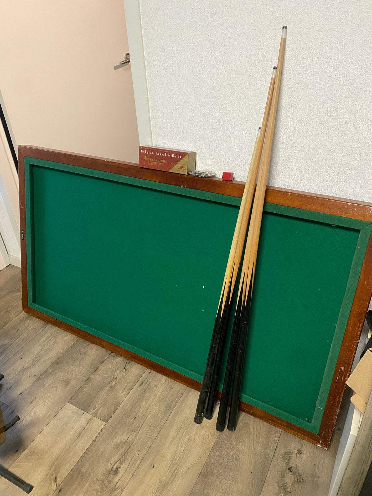 Kleine biljarttafel met ballen, keuen en toebehoren, Ophalen, Gebruikt, Biljarttafel