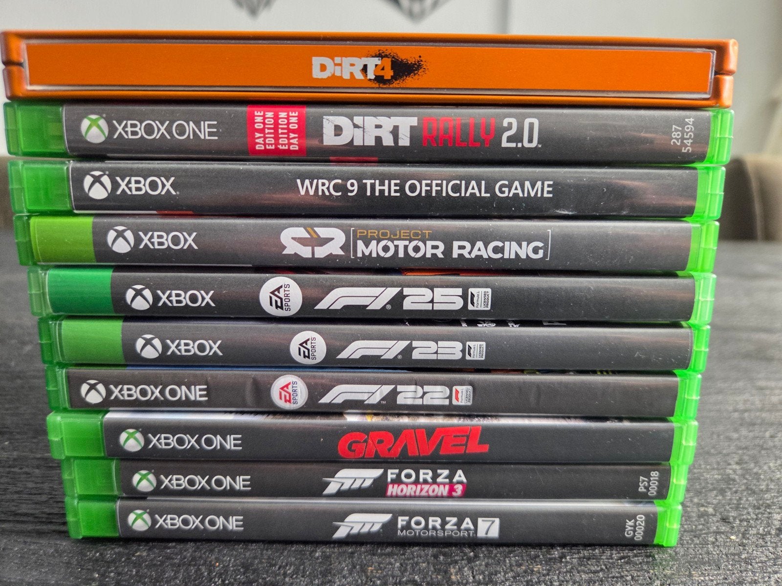 Xbox One racegames bundel: Dirt, F1, Forza, WRC, Gravel, Ophalen, Racen en Vliegen, Zo goed als nieuw, Eén computer