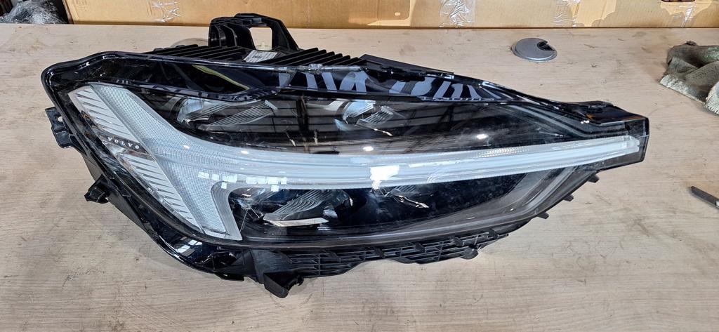 Volvo XC60 koplamp 32420440, Auto-onderdelen, Gebruikt, -, -, Ophalen of Verzenden