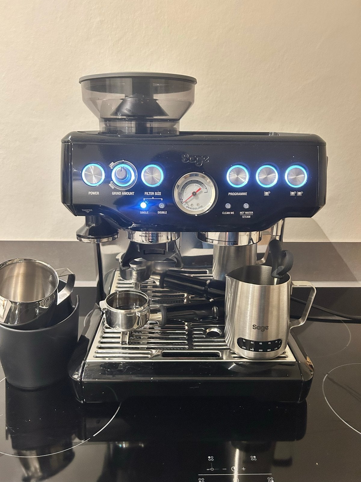 Sage Barista Express Espressomachine - Zwart goede staat., Ophalen, Afneembaar waterreservoir, Espresso apparaat, Koffiebonen