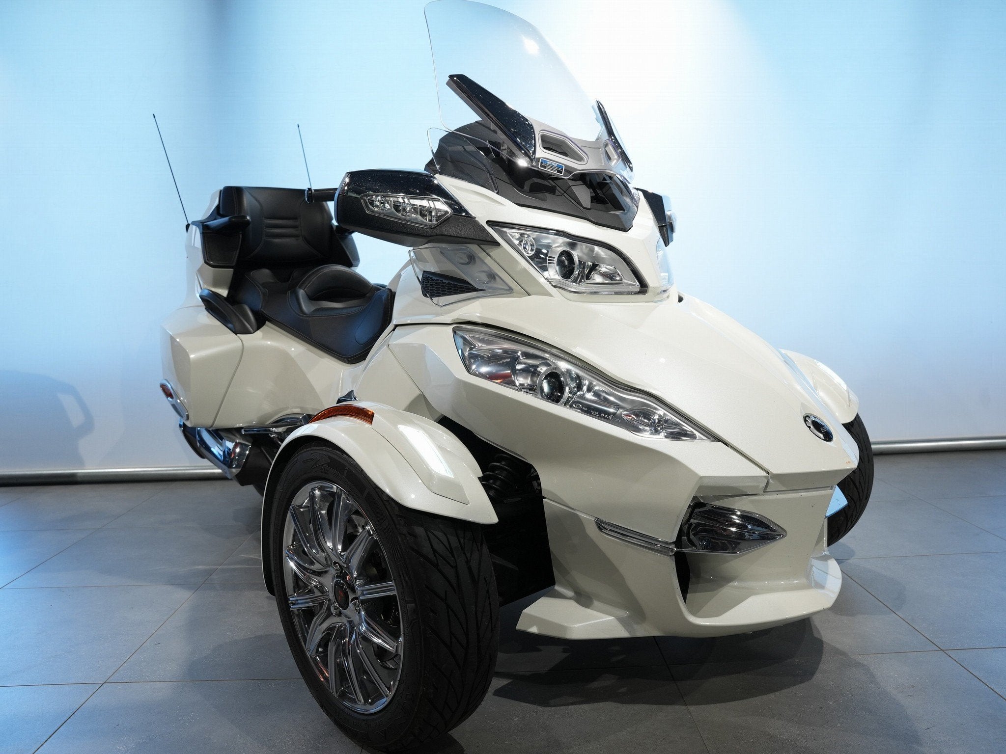 CAN-AM SPYDER RT LIMITED (bj 2013), BRP Benelux, Infobrpbenelux@brp.com, Meer dan 35 kW, Oktrooiplein 1/ bus 402
9000  Gent, BE