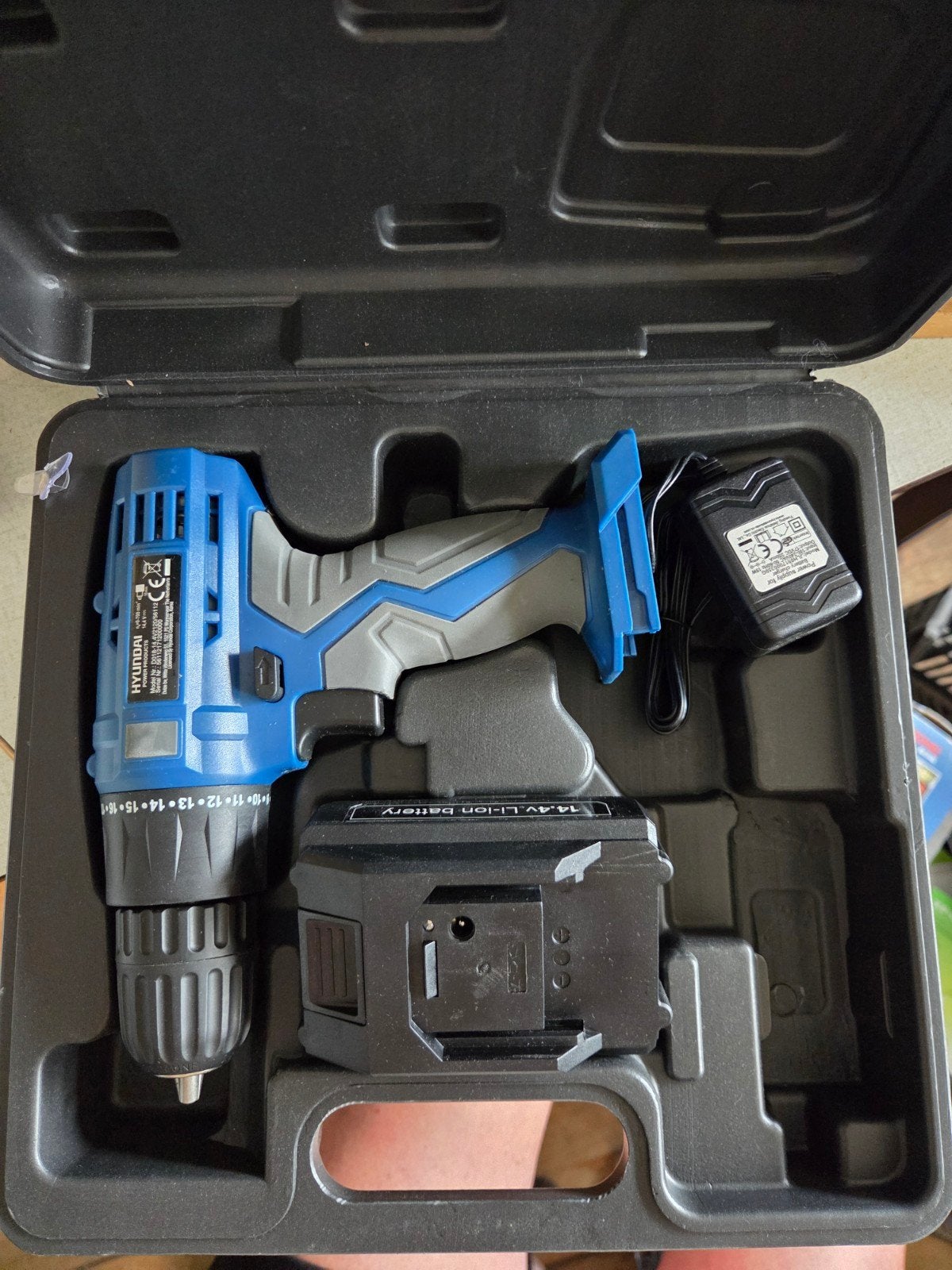 Hyundai Accuboormachine D018-14.4V2120/56112, Ophalen of Verzenden, Gebruikt, Minder dan 400 watt, Boor- en Schroefmachine