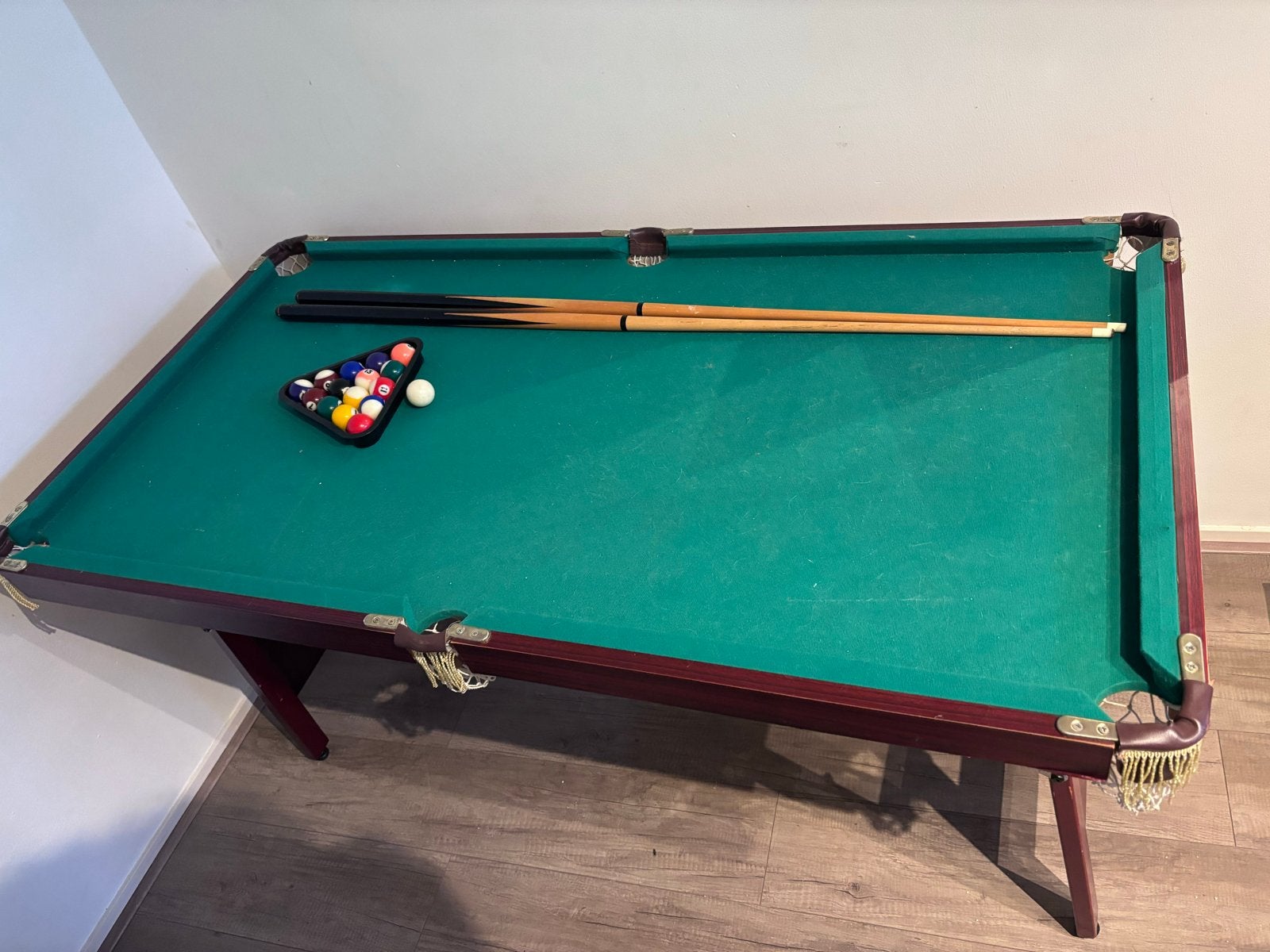 Compacte pooltafel met accessoires, Ophalen, Gebruikt, Pooltafel