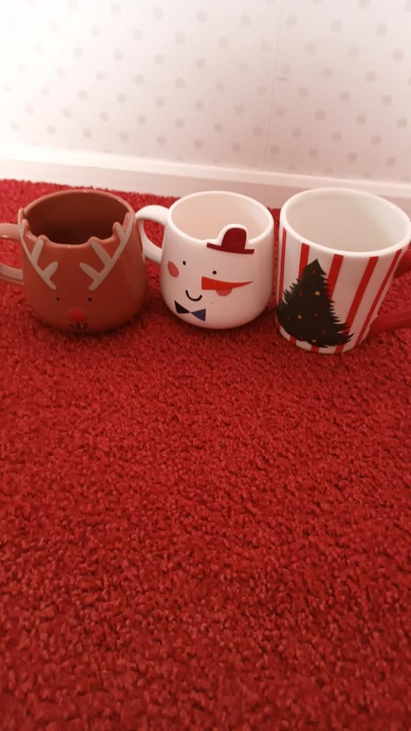 3 kerstmokken, Ophalen of Verzenden, Zo goed als nieuw, Overige stijlen