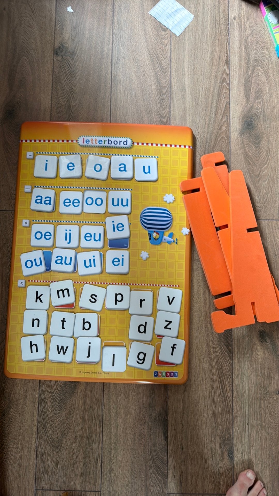 Letterbord + magneetletters, Ophalen of Verzenden, Zo goed als nieuw