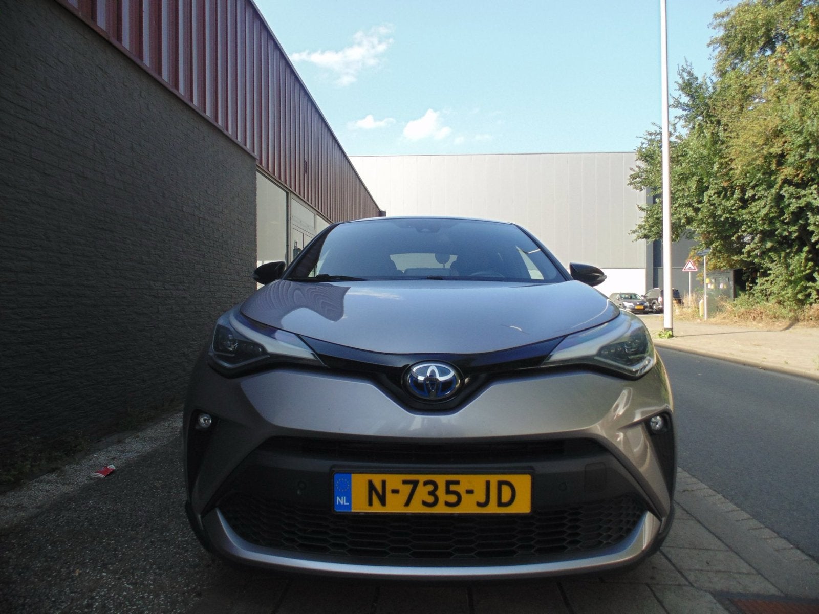 Toyota C-HR 1.8 Hybrid Business Plus 2020 Leder Dealeronderh, Dealer onderhouden, 725 kg, Beige, 4 cilinders