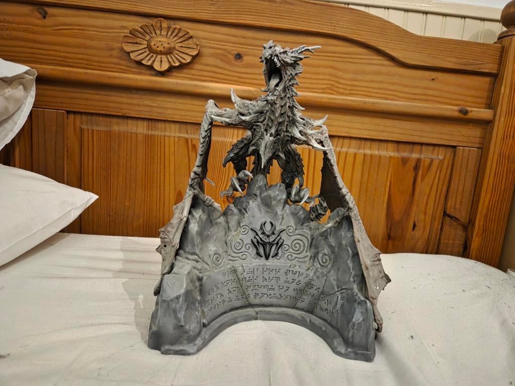 Skyrim Alduin Beeld - Gedetailleerd Draken Figurine, Ophalen of Verzenden, Zo goed als nieuw