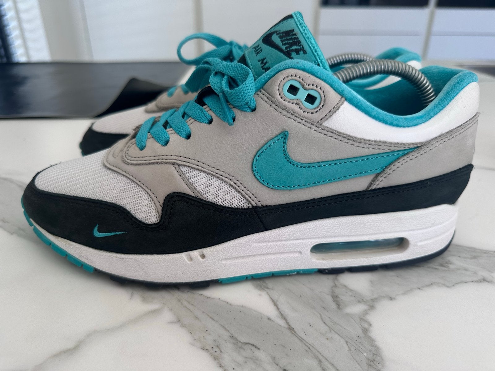 Nike Air Max 1 ID, Wit, Ophalen of Verzenden, Sneakers of Gympen, Gedragen