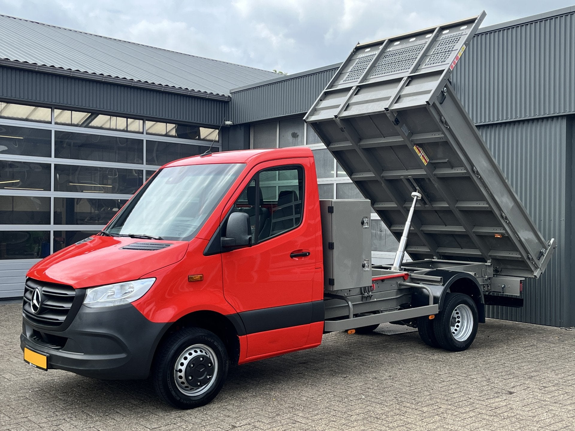 Mercedes-Benz Sprinter 514 2.2 CDI Kipper Airco Trekhaak 350, Auto's, Bestelauto's, Achterwielaandrijving, Zwart, Bedrijf, 2310 kg