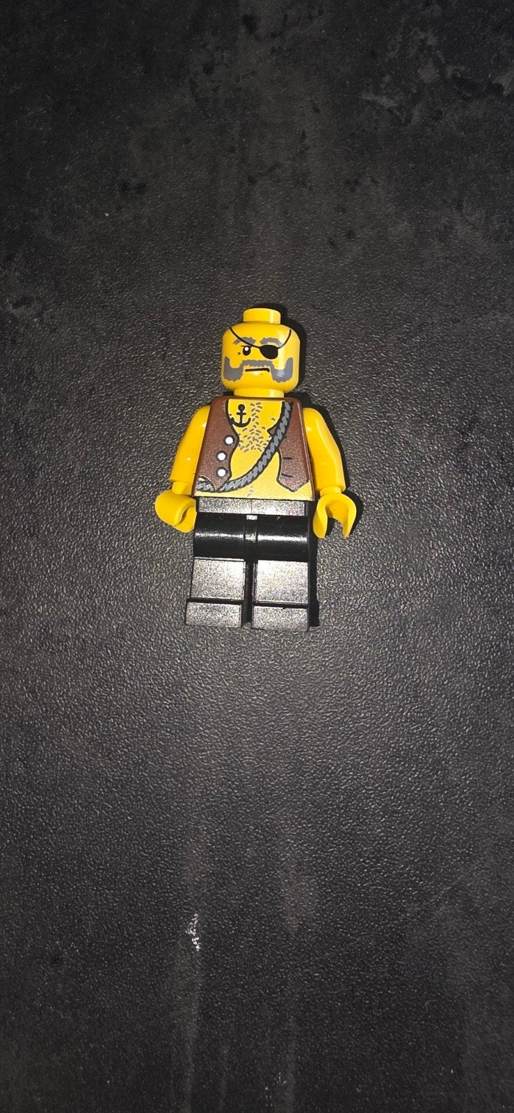 LEGO Minifiguur Piraat met Ooglapje en Anker, Ophalen