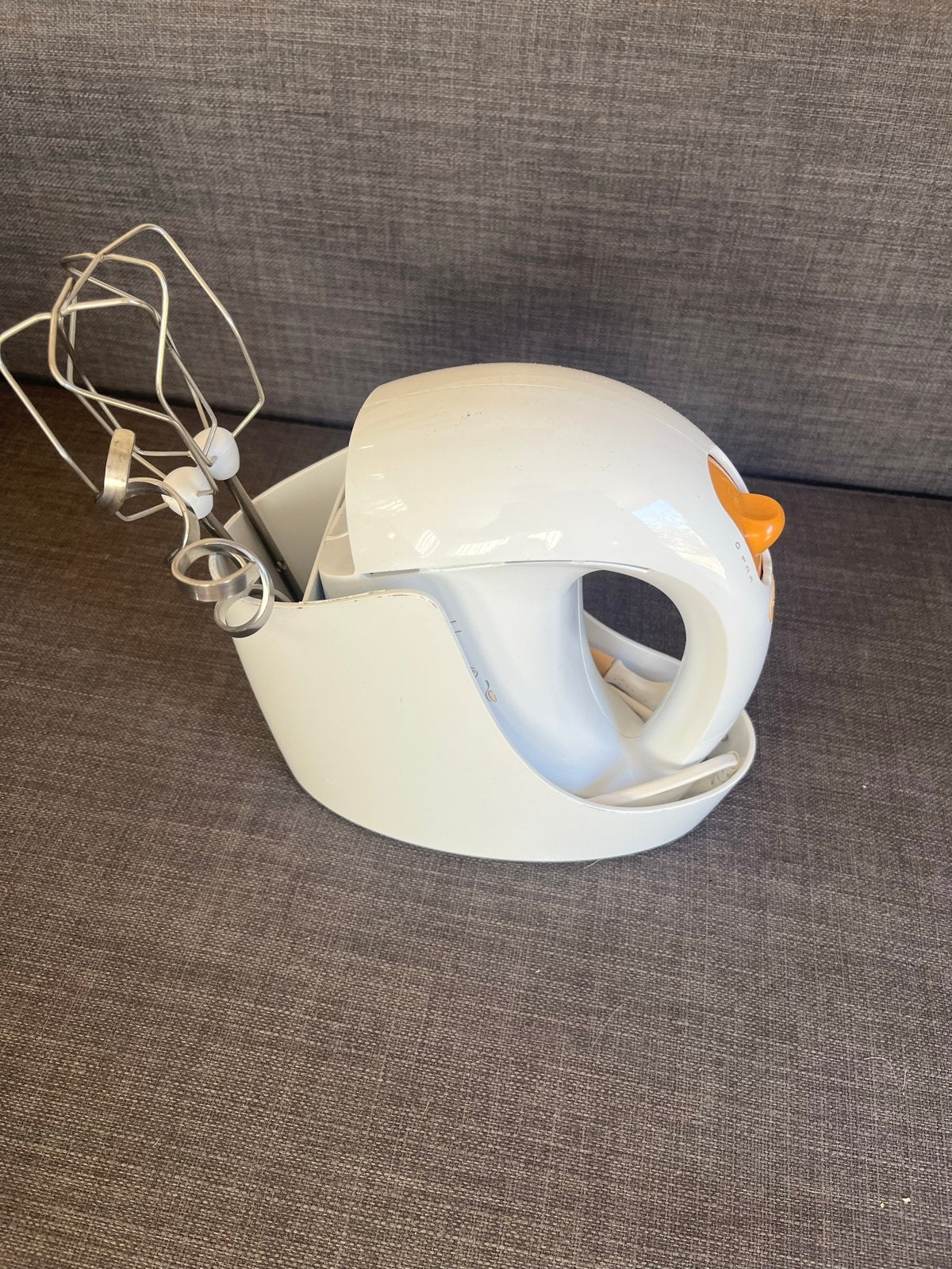 Philips handmixer. Nu 10,-, Ophalen of Verzenden, Zo goed als nieuw, 3 snelheden of meer