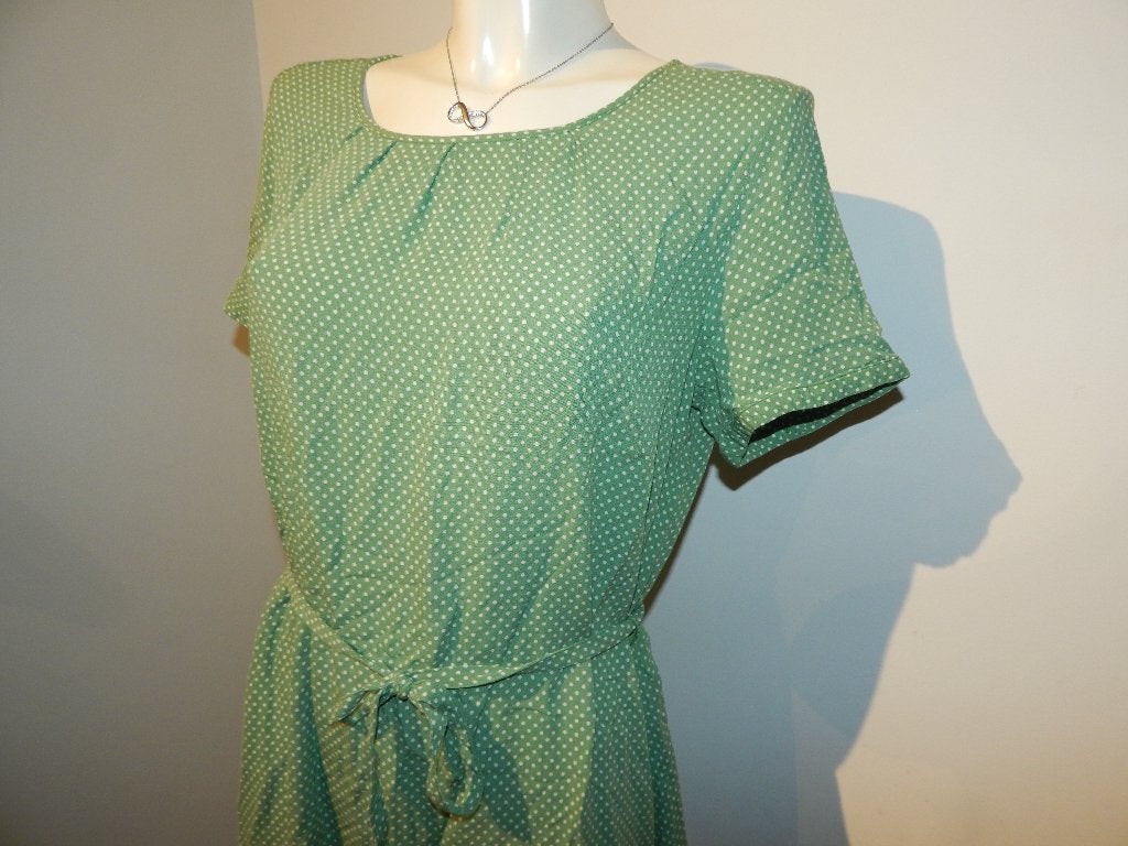 King Louie appeltjes groene jurk witte stippeltjes mt 42, Kleding | Dames, Maat 42/44 (L), Ophalen of Verzenden, Zo goed als nieuw