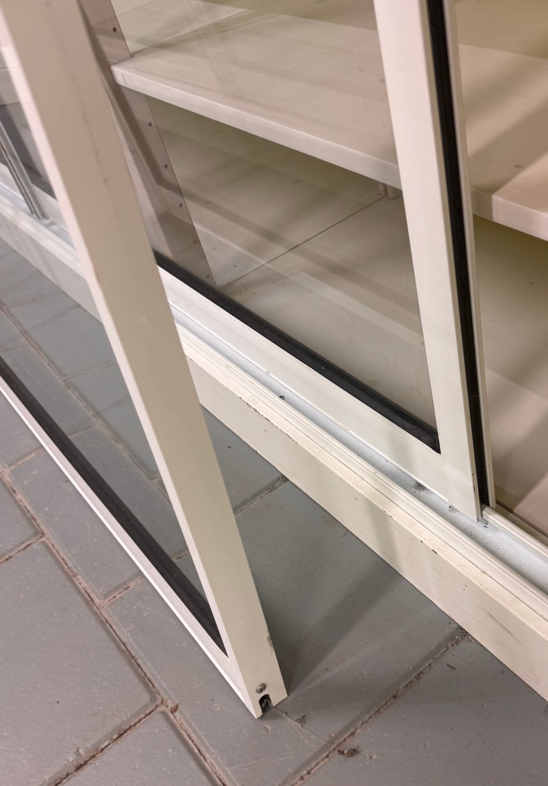 Schuifwand gehard glas aluminium vitrine systeem modulair, 200 cm of meer, \, Ophalen of Verzenden, Zo goed als nieuw