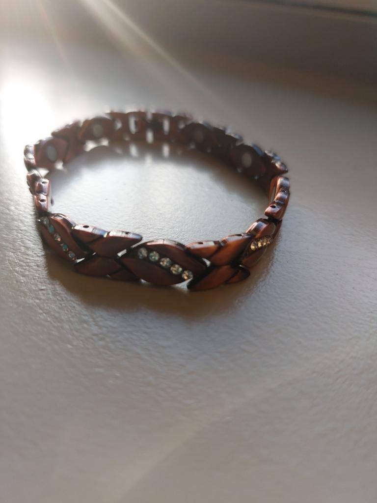 Mooi nieuw koperkleurig magneet armbandje, Overige materialen, Overige kleuren, Nieuw, Ophalen of Verzenden
