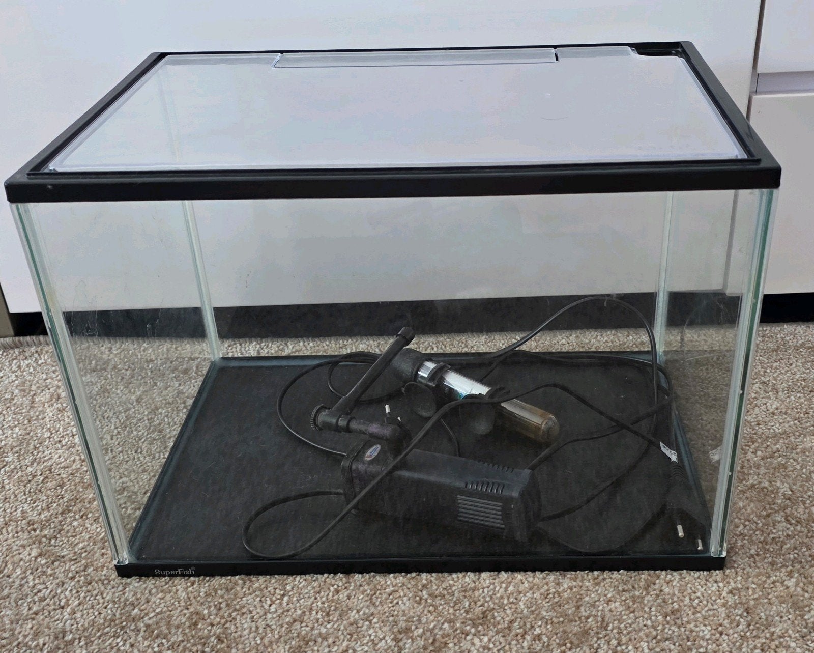 Zwarte super fish aquarium, Ophalen, Leeg aquarium