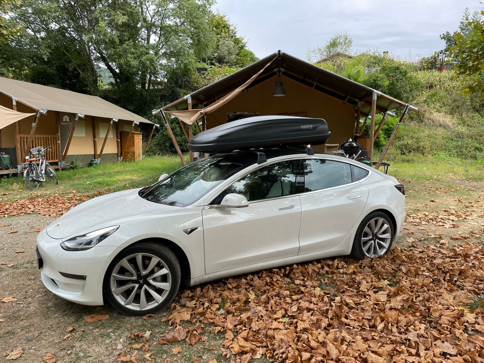 TE HUUR: Orginale Tesla dakdragers (en dakkoffer), Auto diversen, Ophalen, Gebruikt