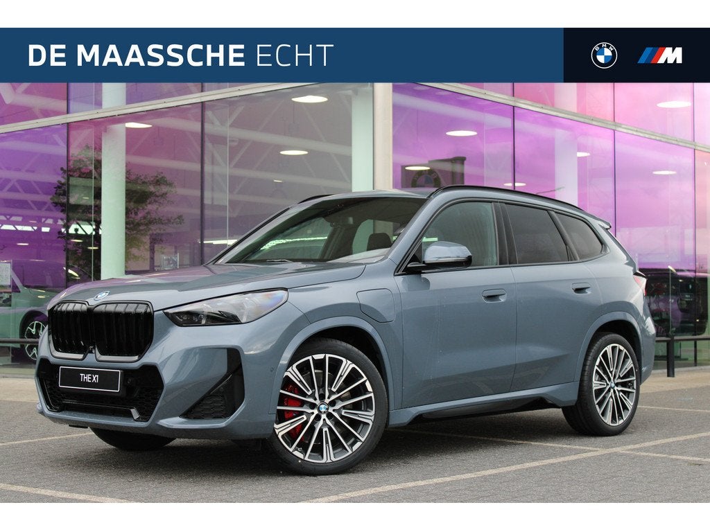 BMW X1 xDrive25e M Sport Automaat / Panoramadak / Trekhaak /, Stoelverwarming, Met garantie (alle), Origineel Nederlands, Bedrijf