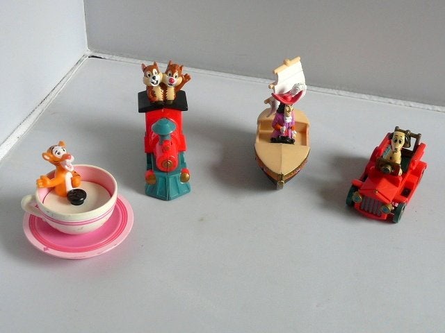 Disney # Kapitein Haak, Knabbel en Babbel, Teigetje, Dalmat, Verzamelen, Ophalen of Verzenden, Peter Pan of Pinokkio, Zo goed als nieuw
