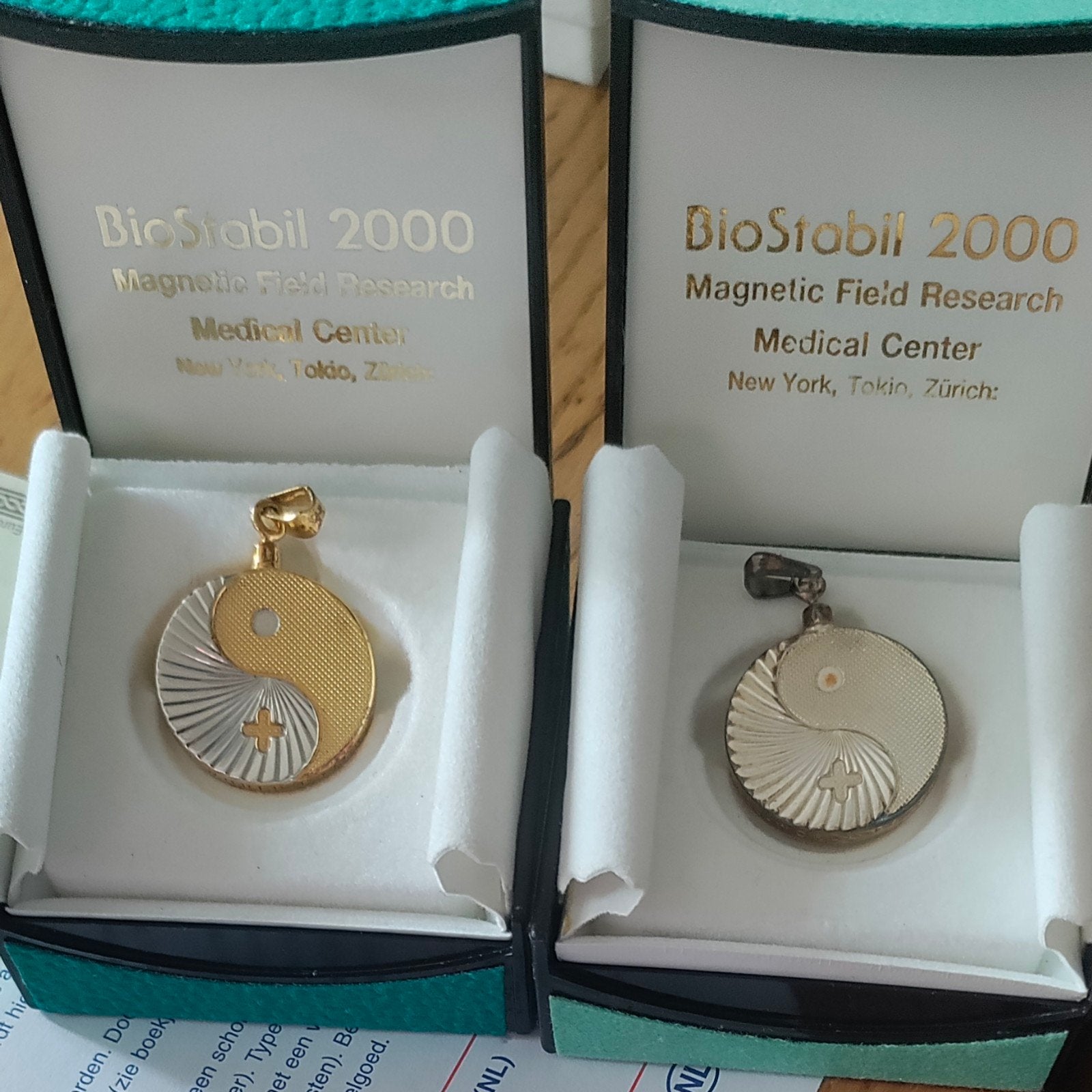 2 x BioStabil 2000 Hanger met Magnetische Kracht, Ophalen of Verzenden, Zo goed als nieuw, Zilver, Overige materialen