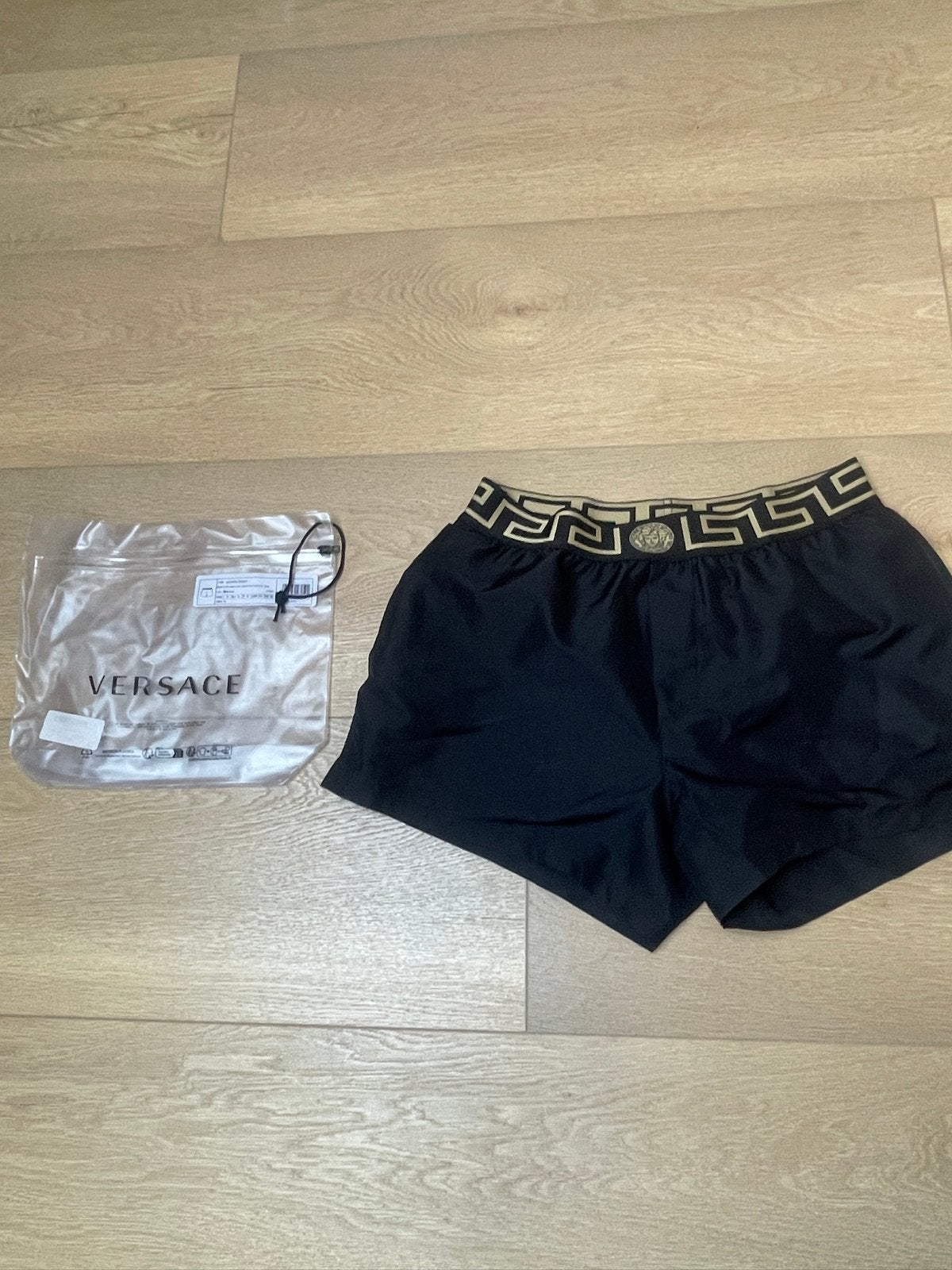 Versace zwembroek swimshort maat 3/s zwart, Kleding | Heren, Badmode en Zwemkleding, Ophalen of Verzenden, Zwart